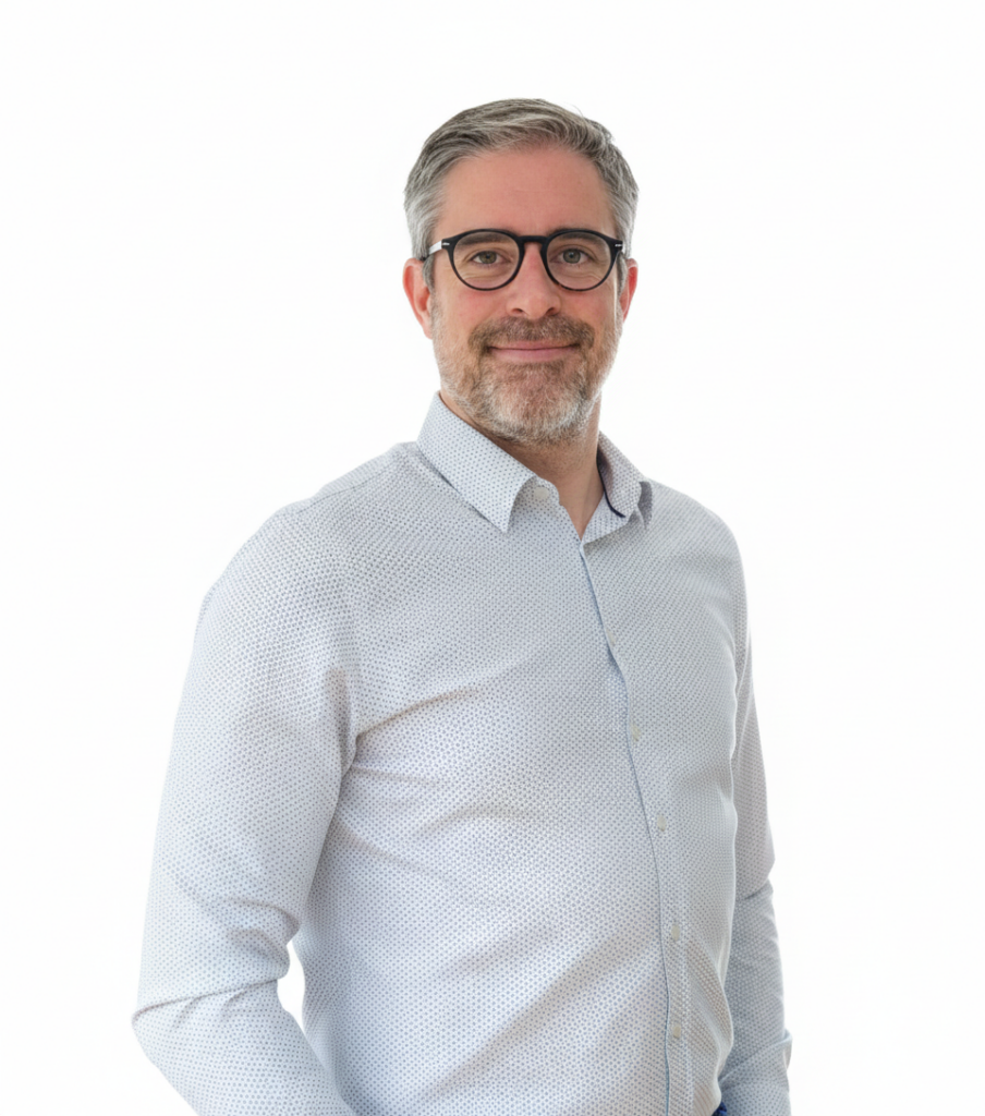 Portrait de Sylvain Houdou, fondateur de S4IMPACT, conseil en stratégie et accompagnement de projets industriels.